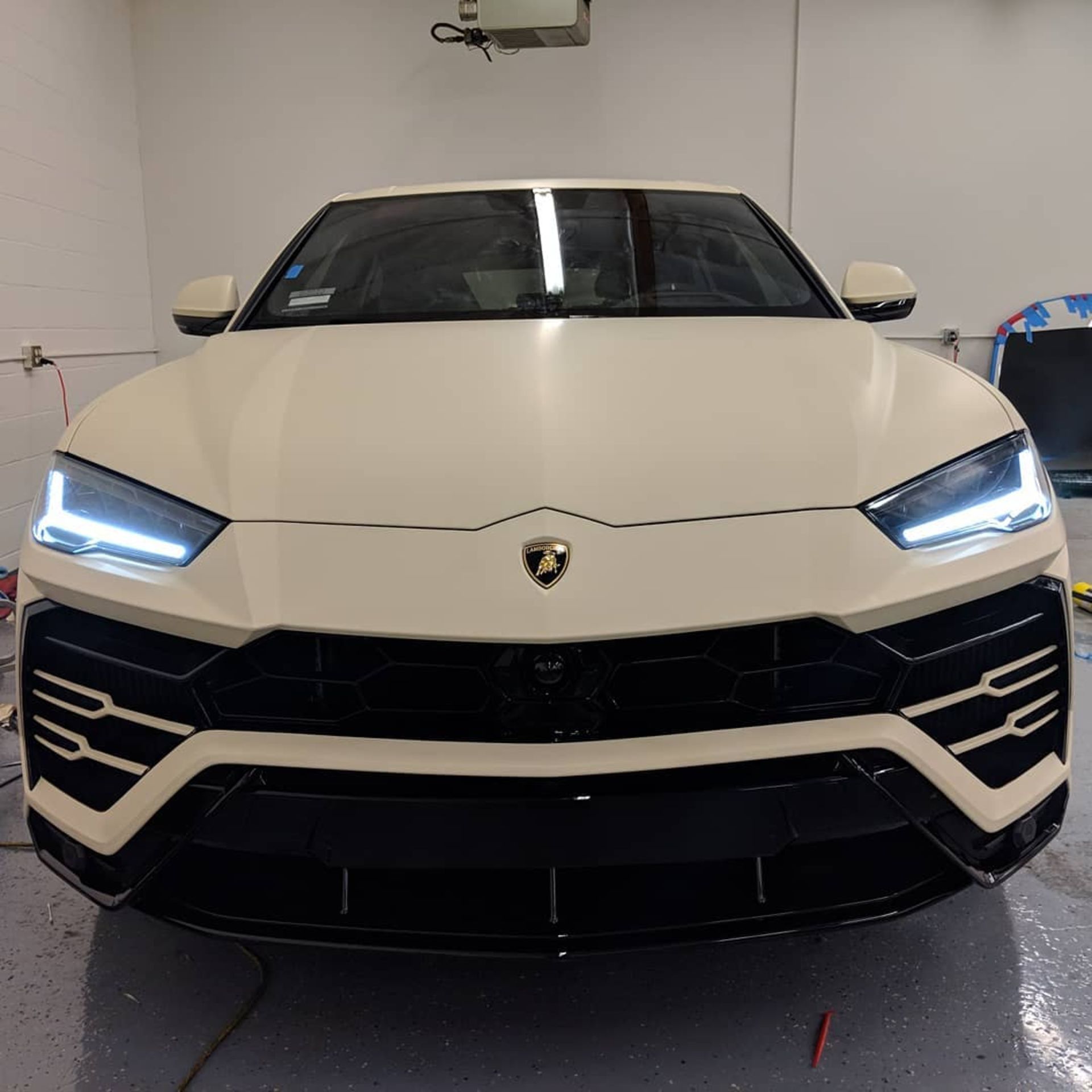lamborghini-urus-kanye-west-3