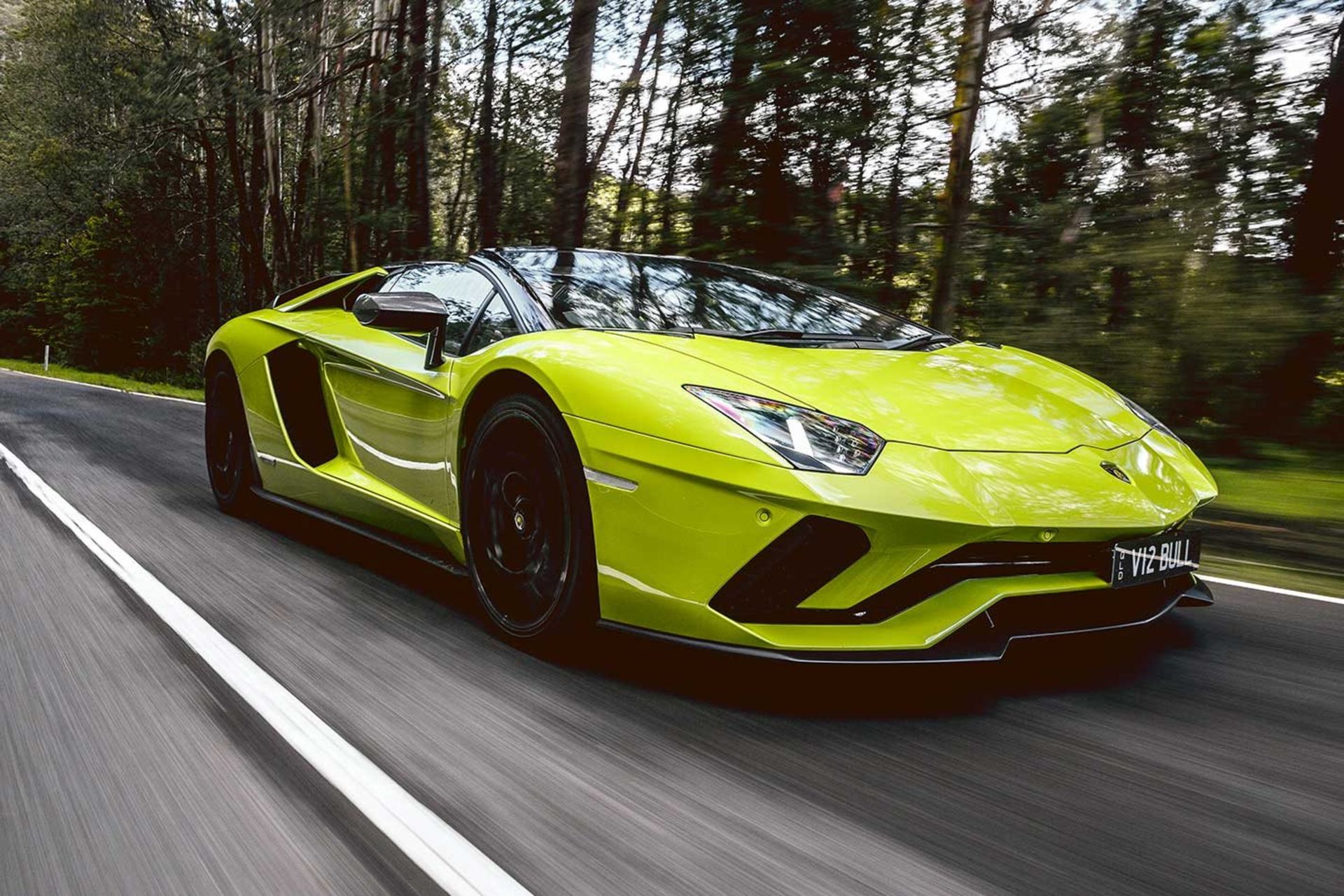 2019-Lamborghini-Aventador-S-Roadster-performance-review