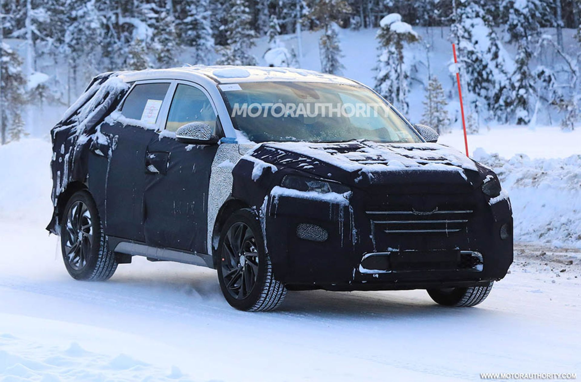 2020-hyundai-tucson-facelift-spy-shots-1