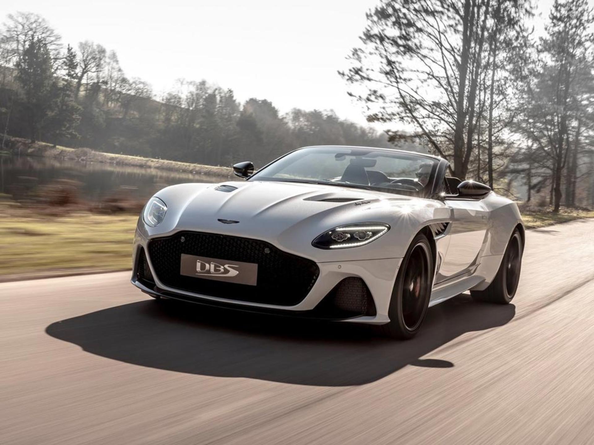 Aston_Martin-DBS-Volante-2