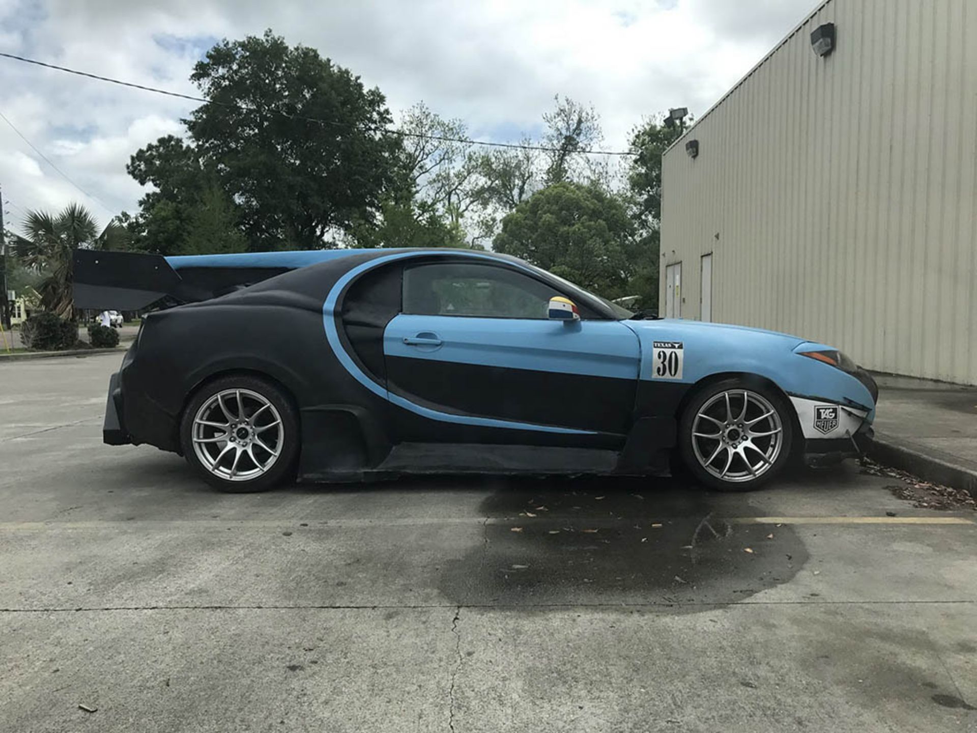 hyundai-tiburon-bugatti-chiron-kit-reddit-1