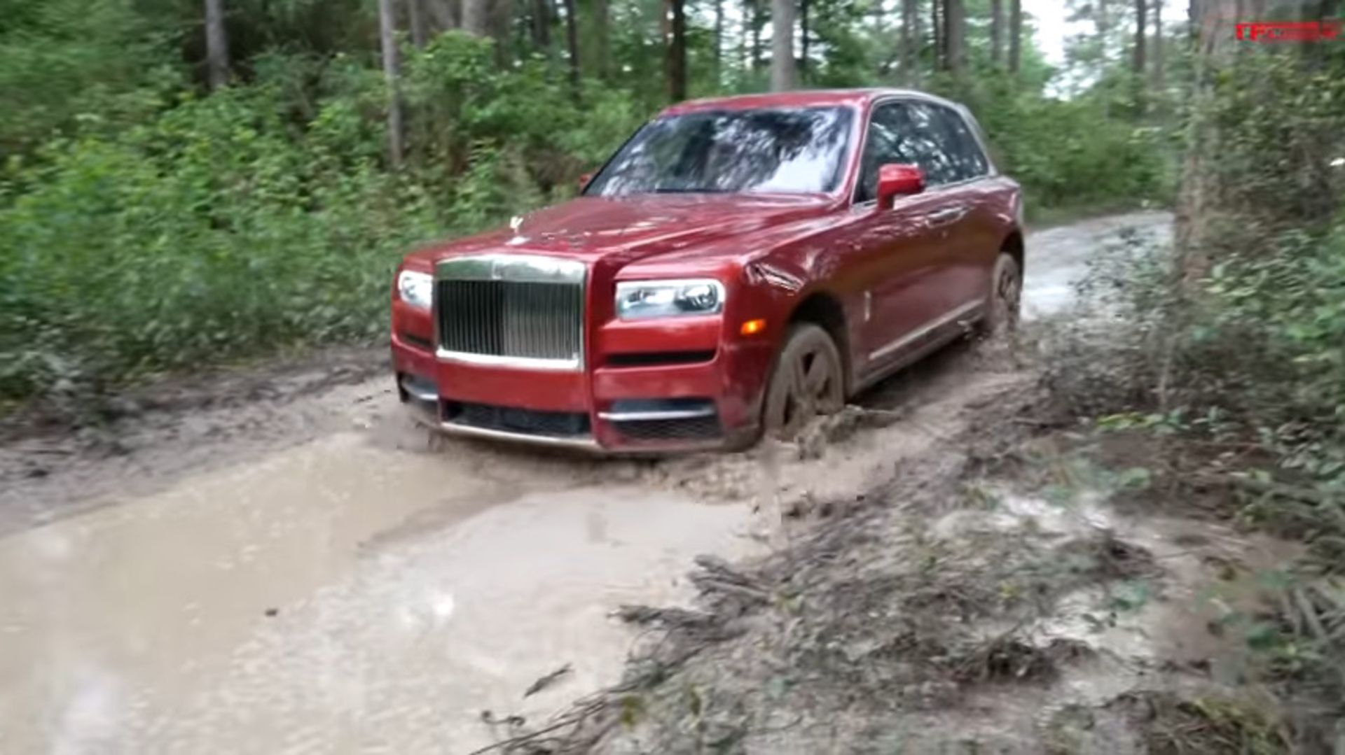 Rolls-Royce Cullinan offroad 4
