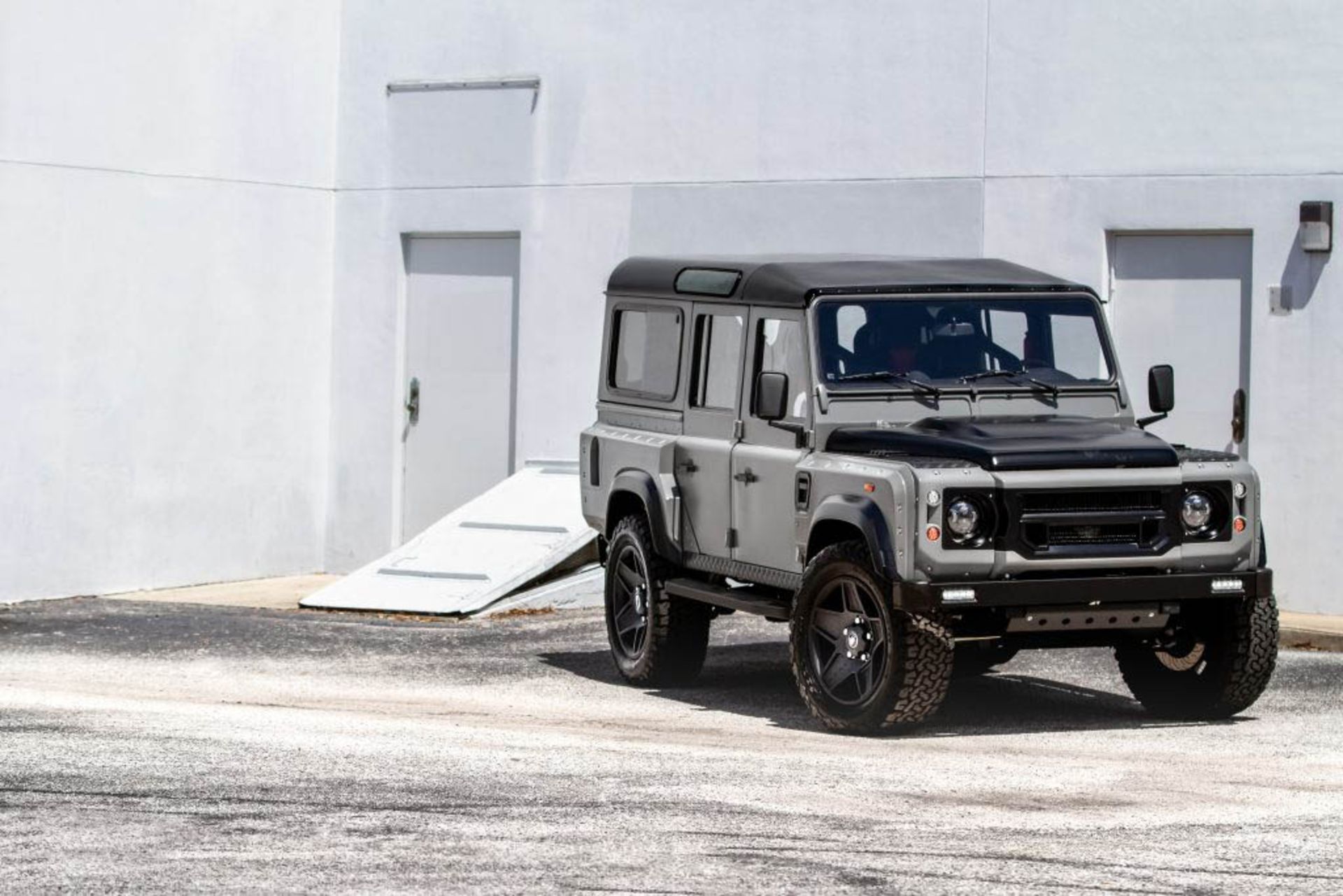 land-rover-defender-project-soho-tuning-ecd-2