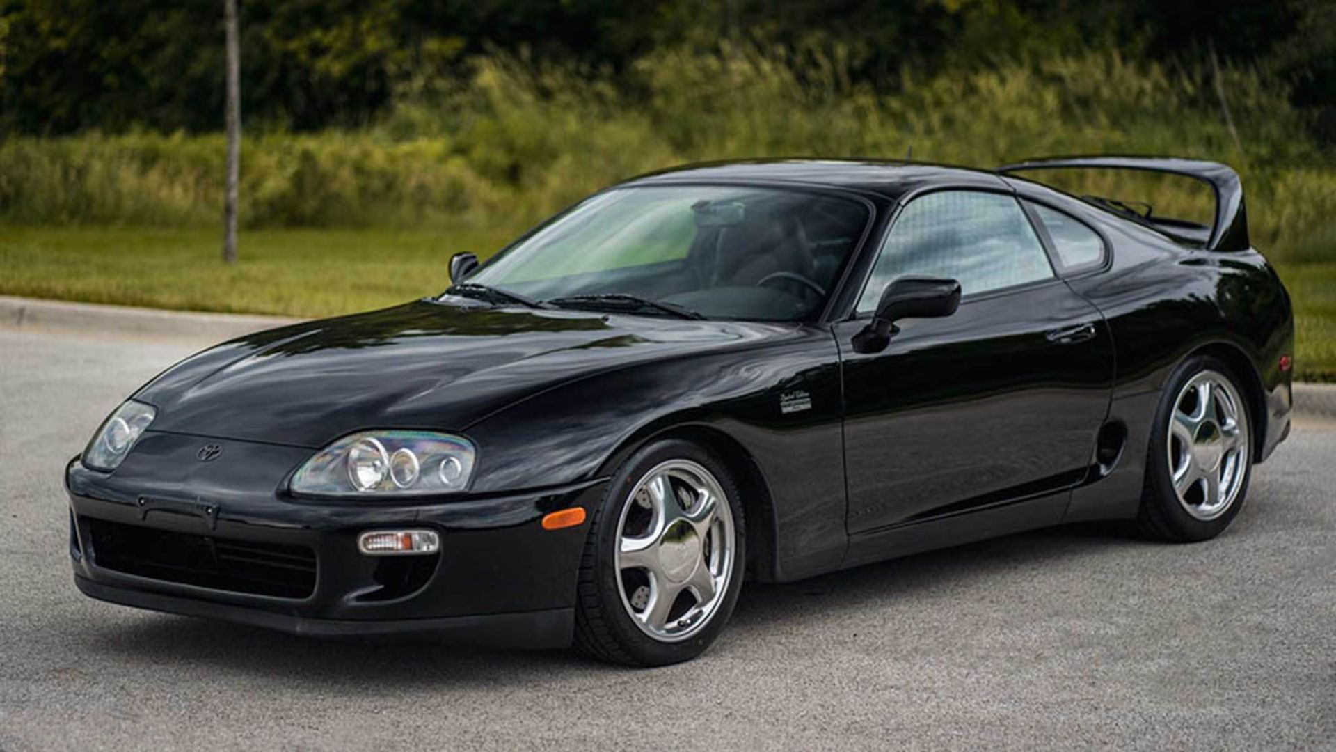 1997-toyota-supra-sold-for-176-000-at-auction 2