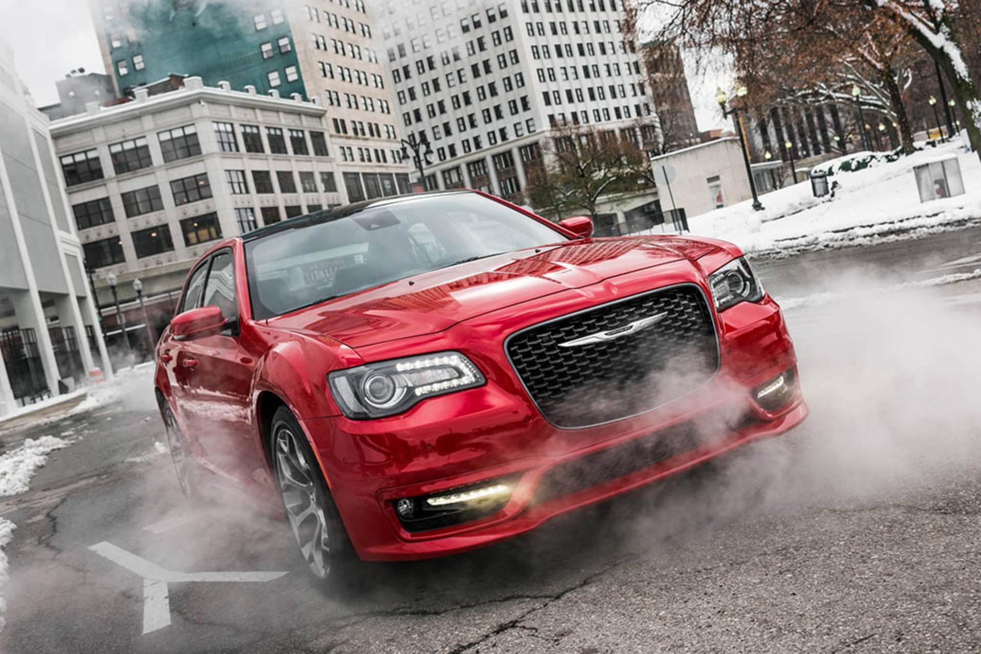 2019-chrysler-300s-with-sport-appearance-package-2