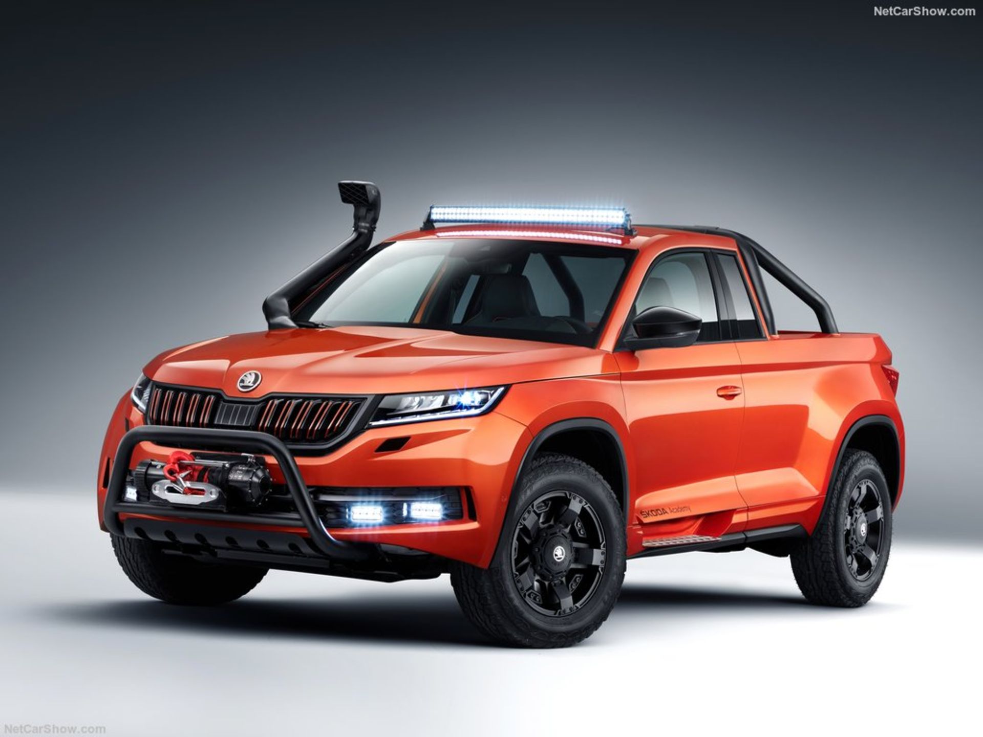 Skoda-Mountiaq_Concept-2019-1024-01
