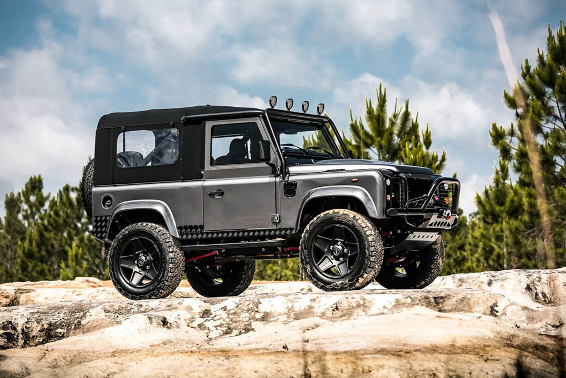 land-rover-defender-project-desert-storm-ecd-tuning-1