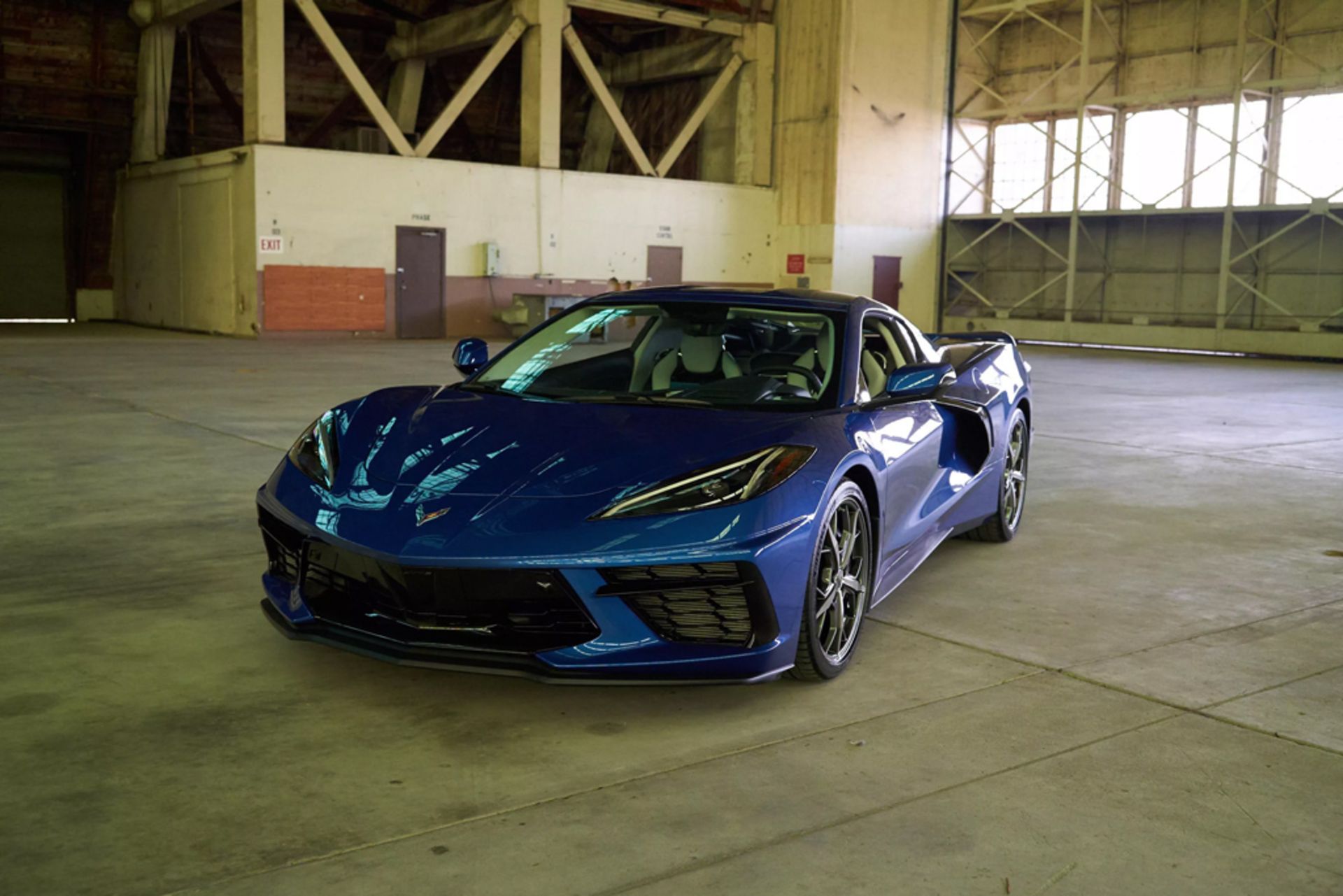 2020-chevrolet-corvette-stingray-14