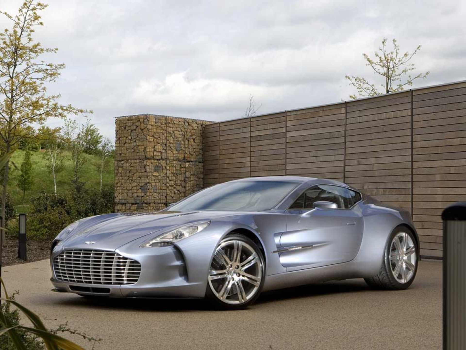 Aston-Martin-One-77-6