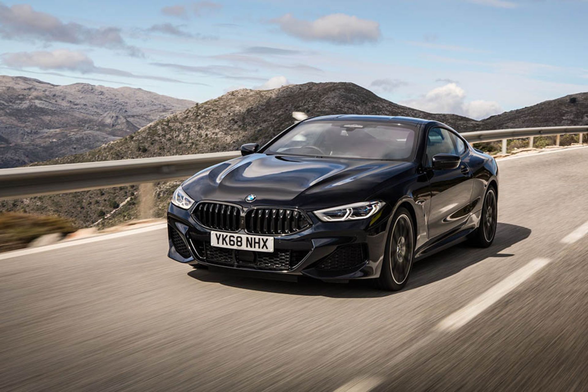BMW-8-Series-Coupe-Sapphire-Black-19
