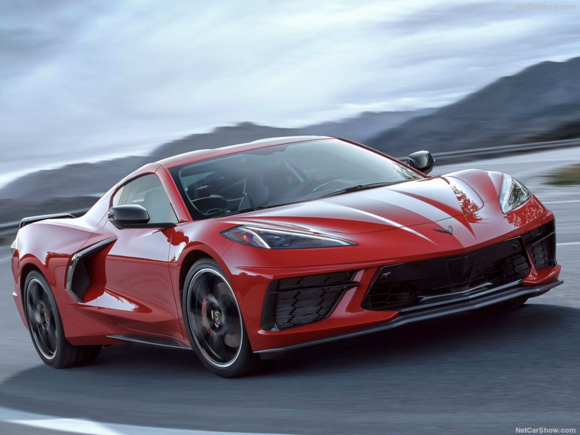 Chevrolet-Corvette_C8_Stingray-2020-1024-02
