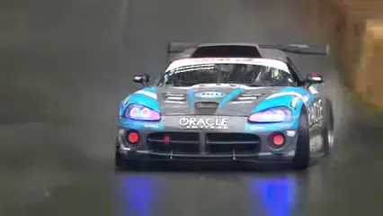 Dean Kearney drifts screaming V10 Viper 2