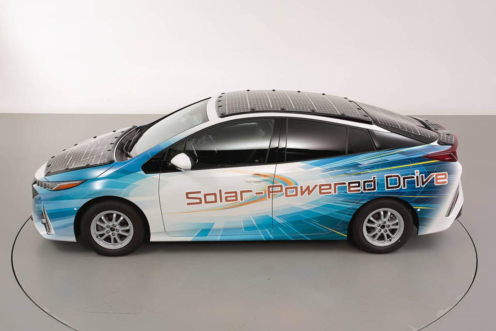 toyota-prius-phv-demo-car-with-solar-panels-10
