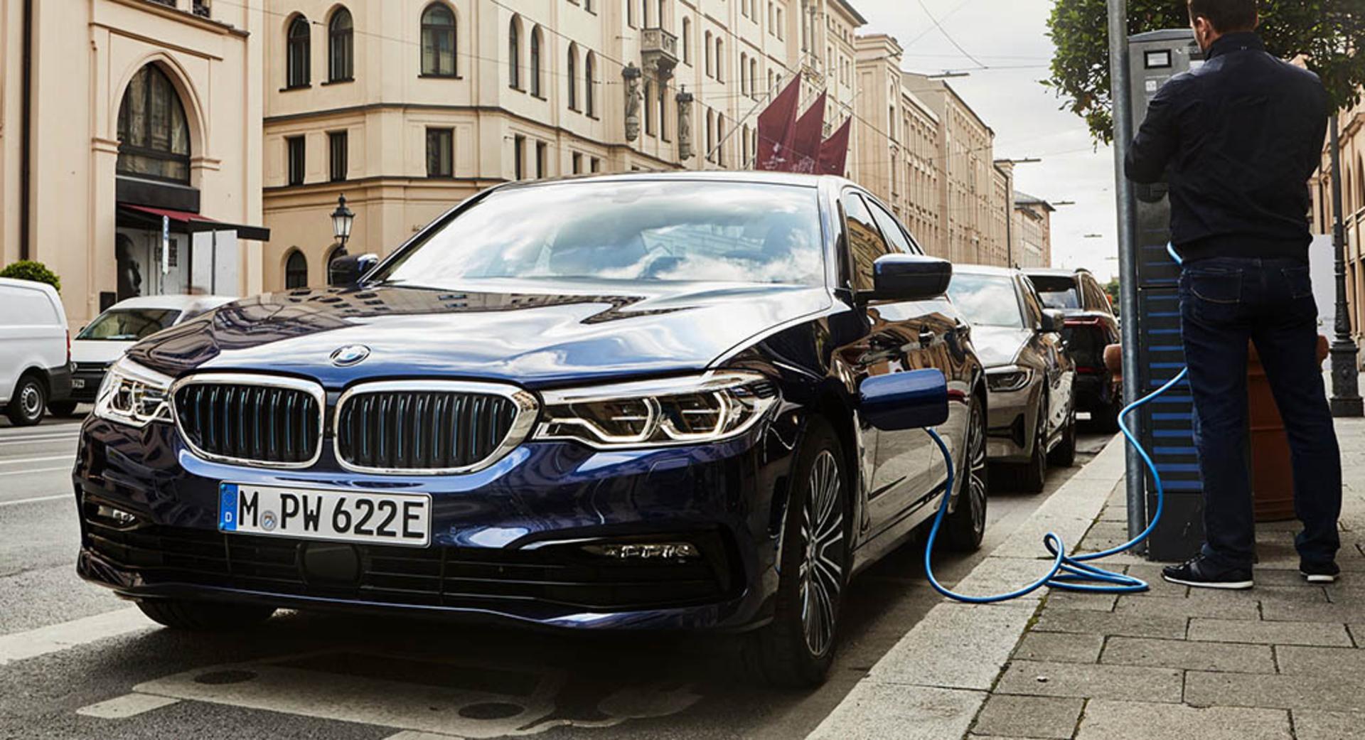 2020-bmw-530e-00