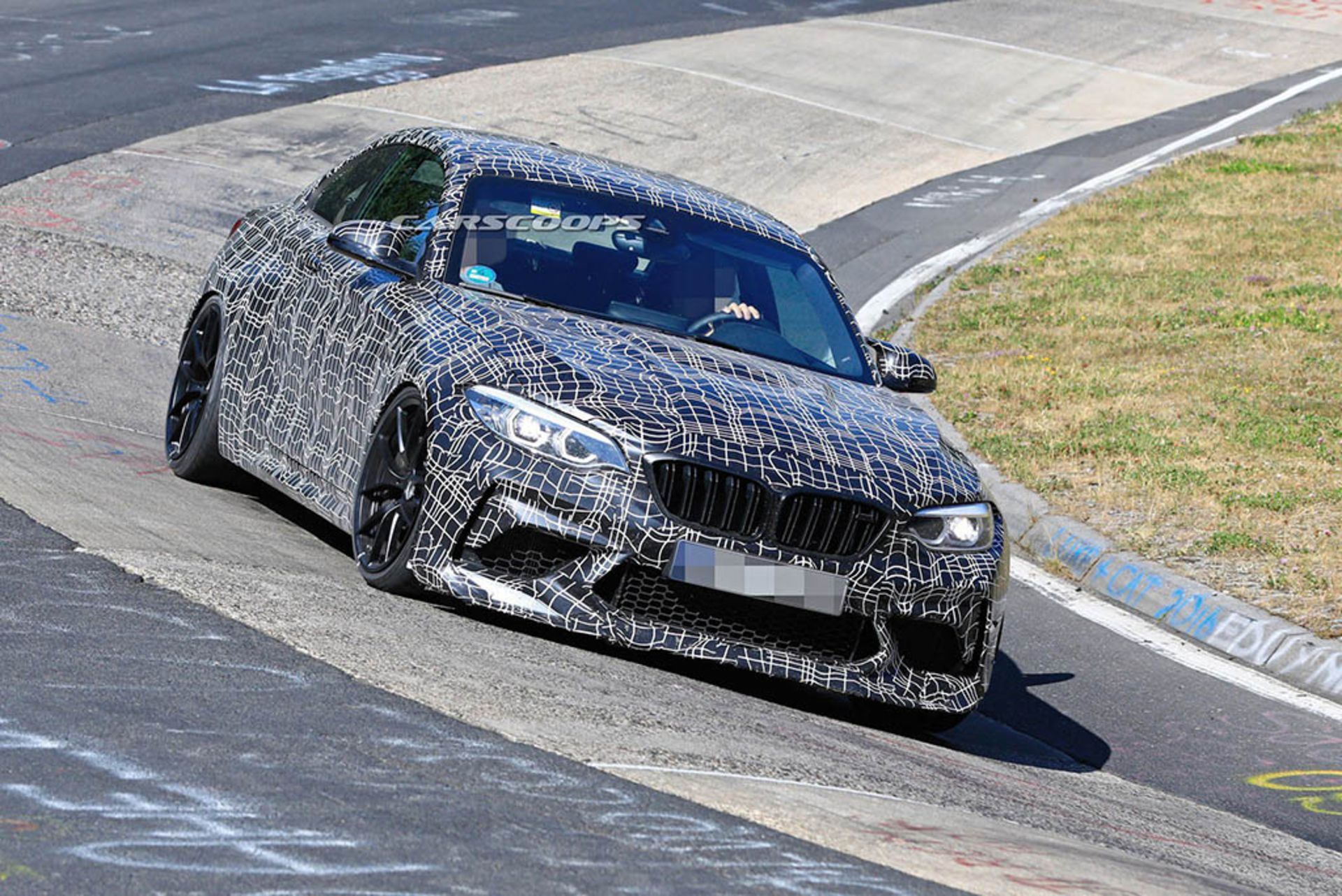 2020-bmw-m2-cs-4