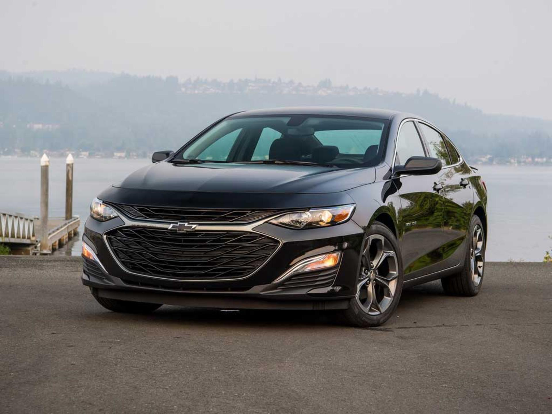 Chevrolet-Malibu-RS-2019-1