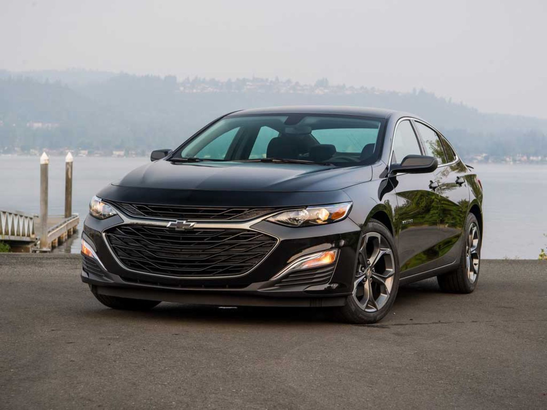 Chevrolet-Malibu-RS-2019-1