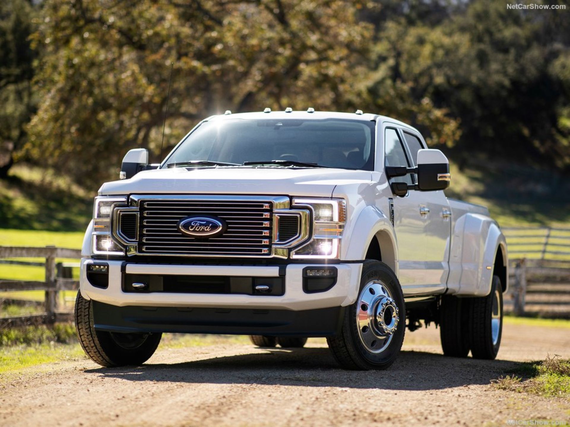 Ford-F-Series_Super_Duty-2020-1024-01