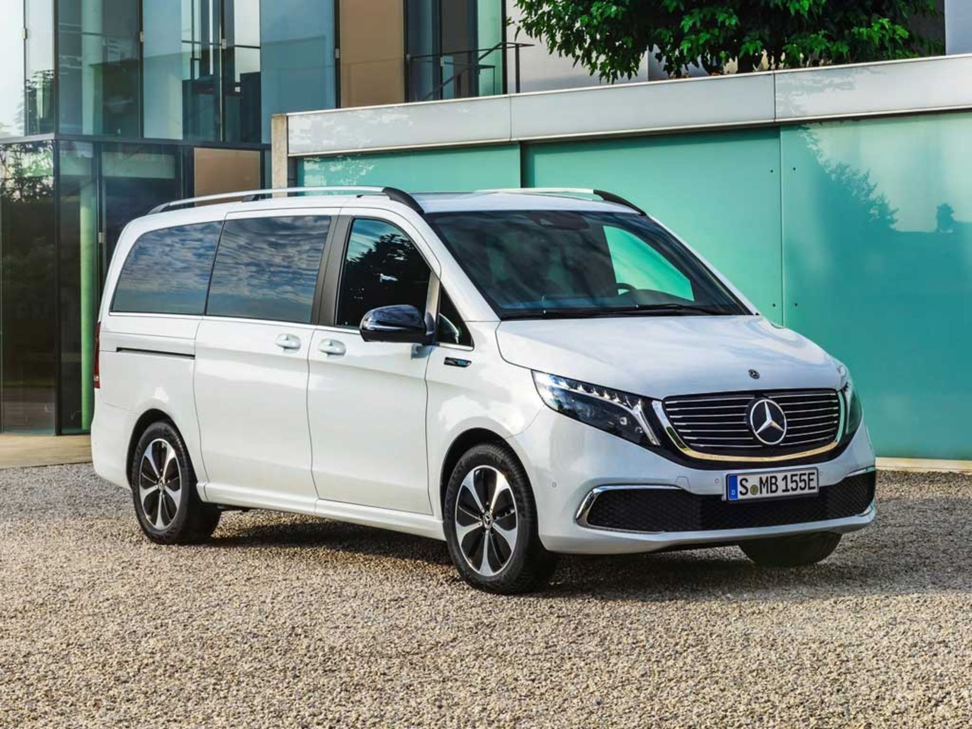 Mercedes-Benz-EQV-2020-5