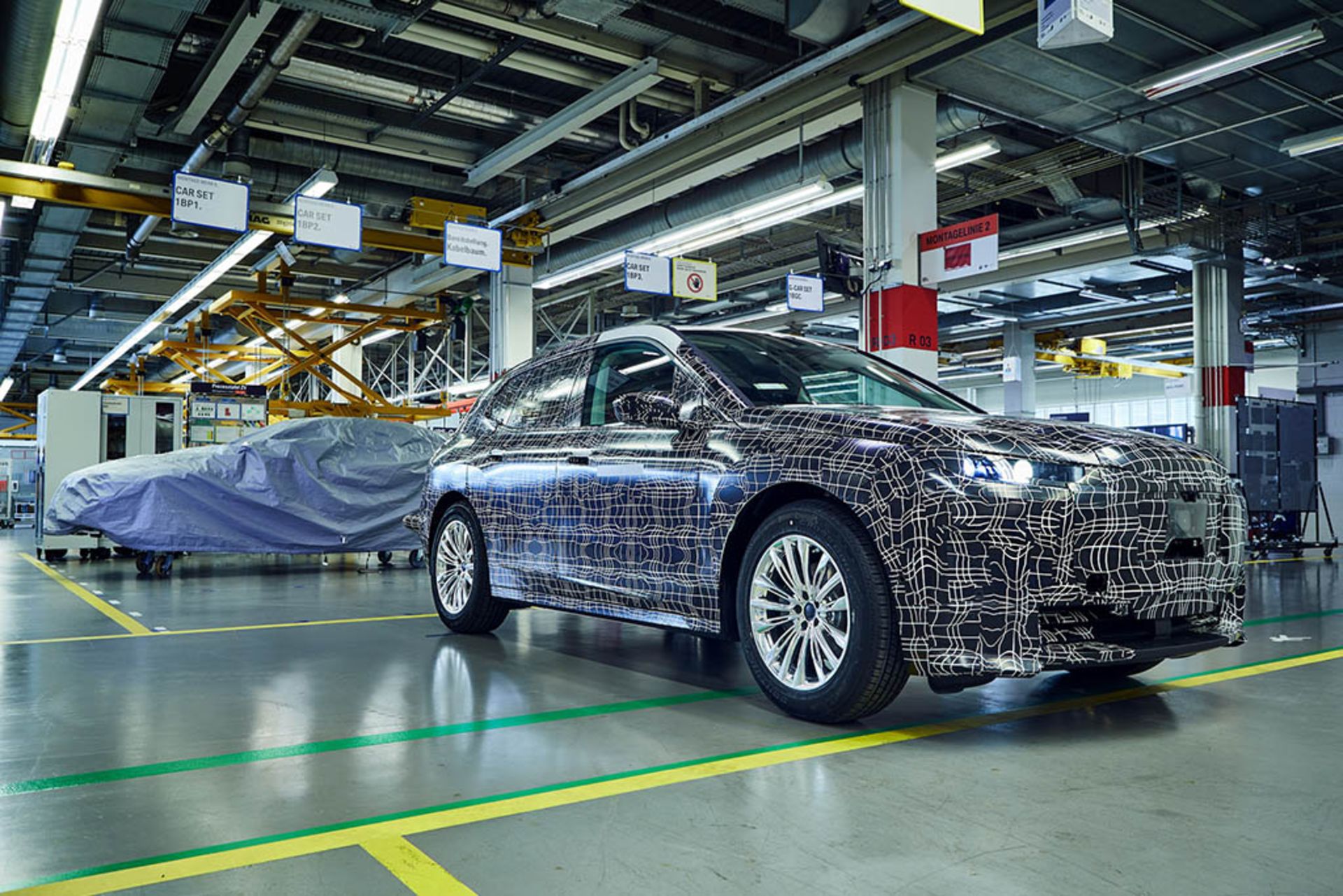 bmw-inext-prototype-production-16