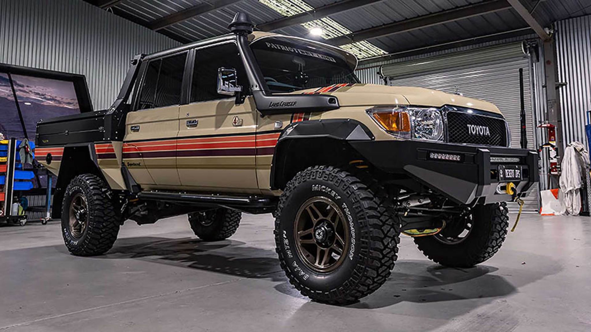 patriot-campers-toyota-land-cruiser-supertourer-desert-ops5