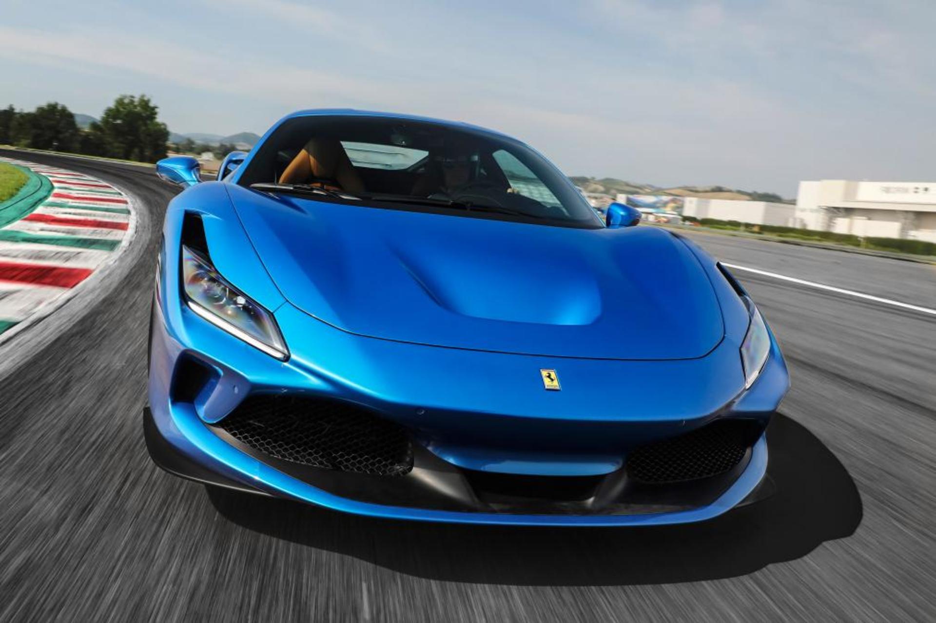 Ferrari F8 Tributo 2019 (9)