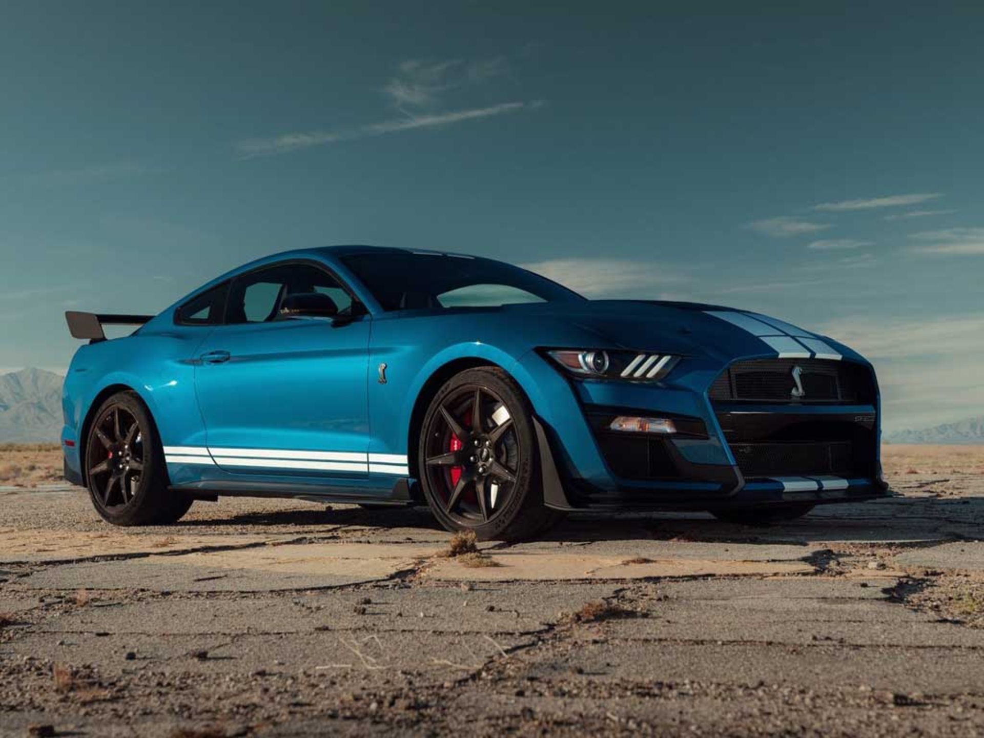 Ford-Mustang_Shelby_GT500-2
