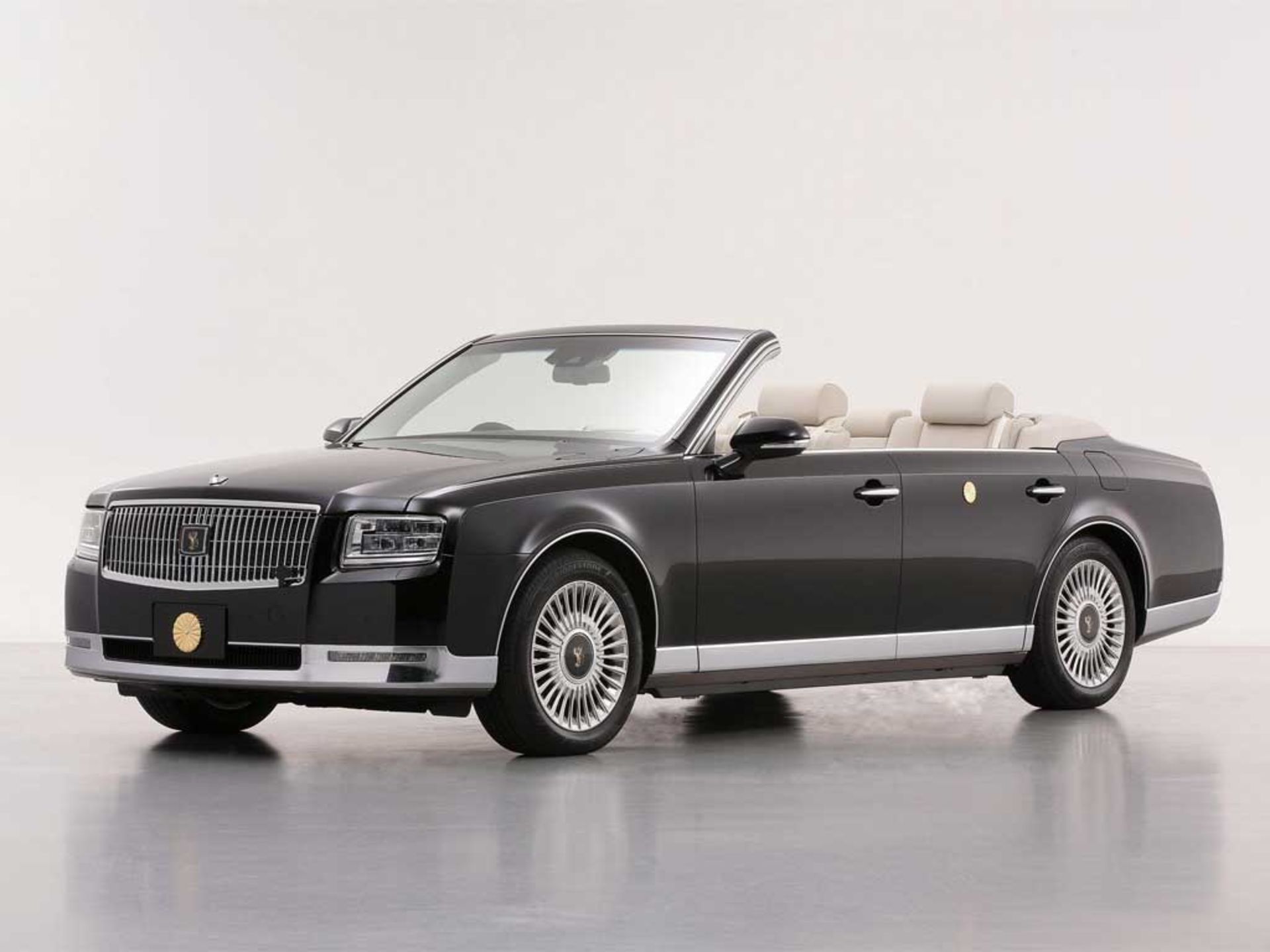 Toyota-Century-Convertible-1