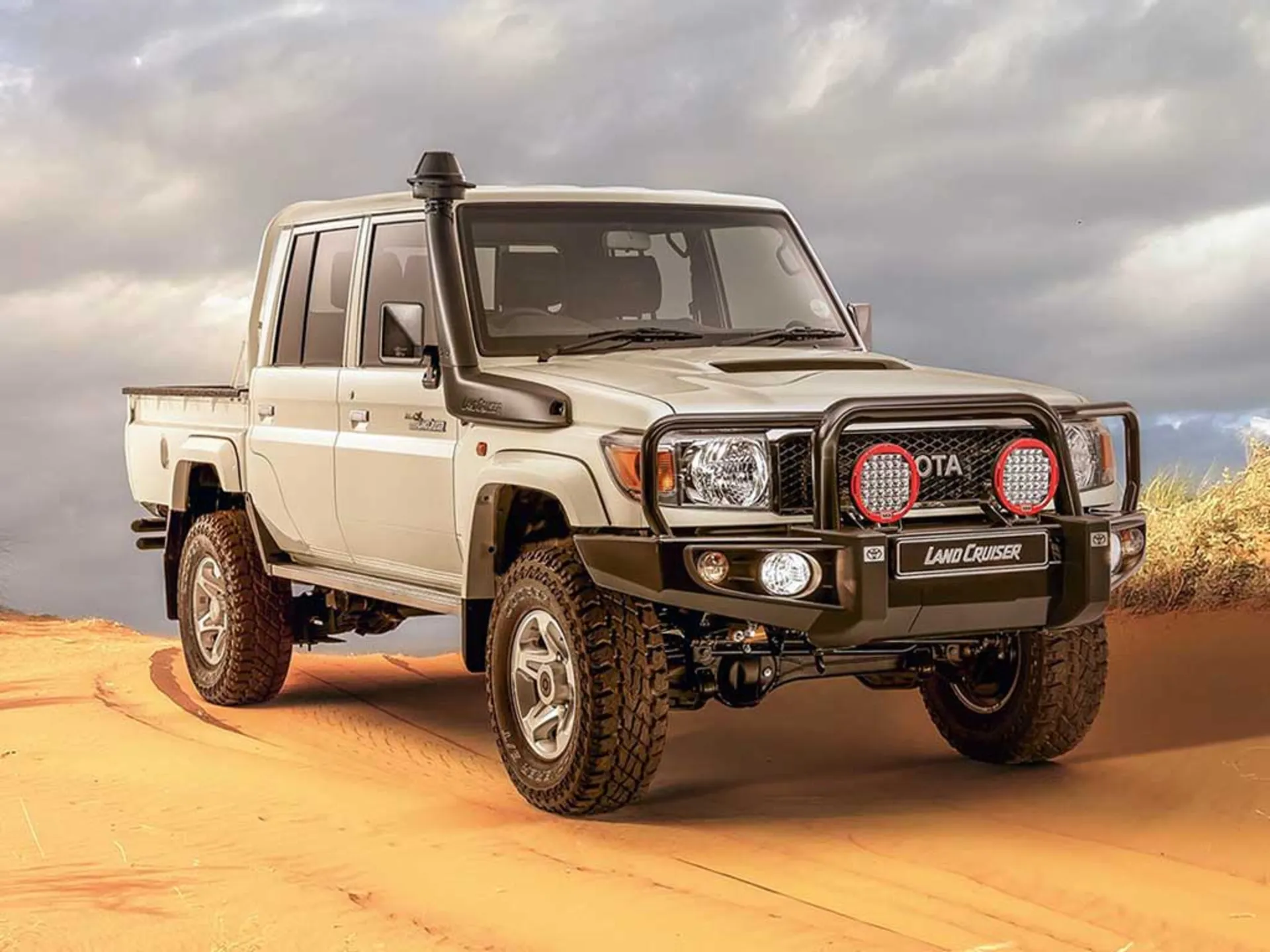 Toyota-Land-Cruiser-Namib-1