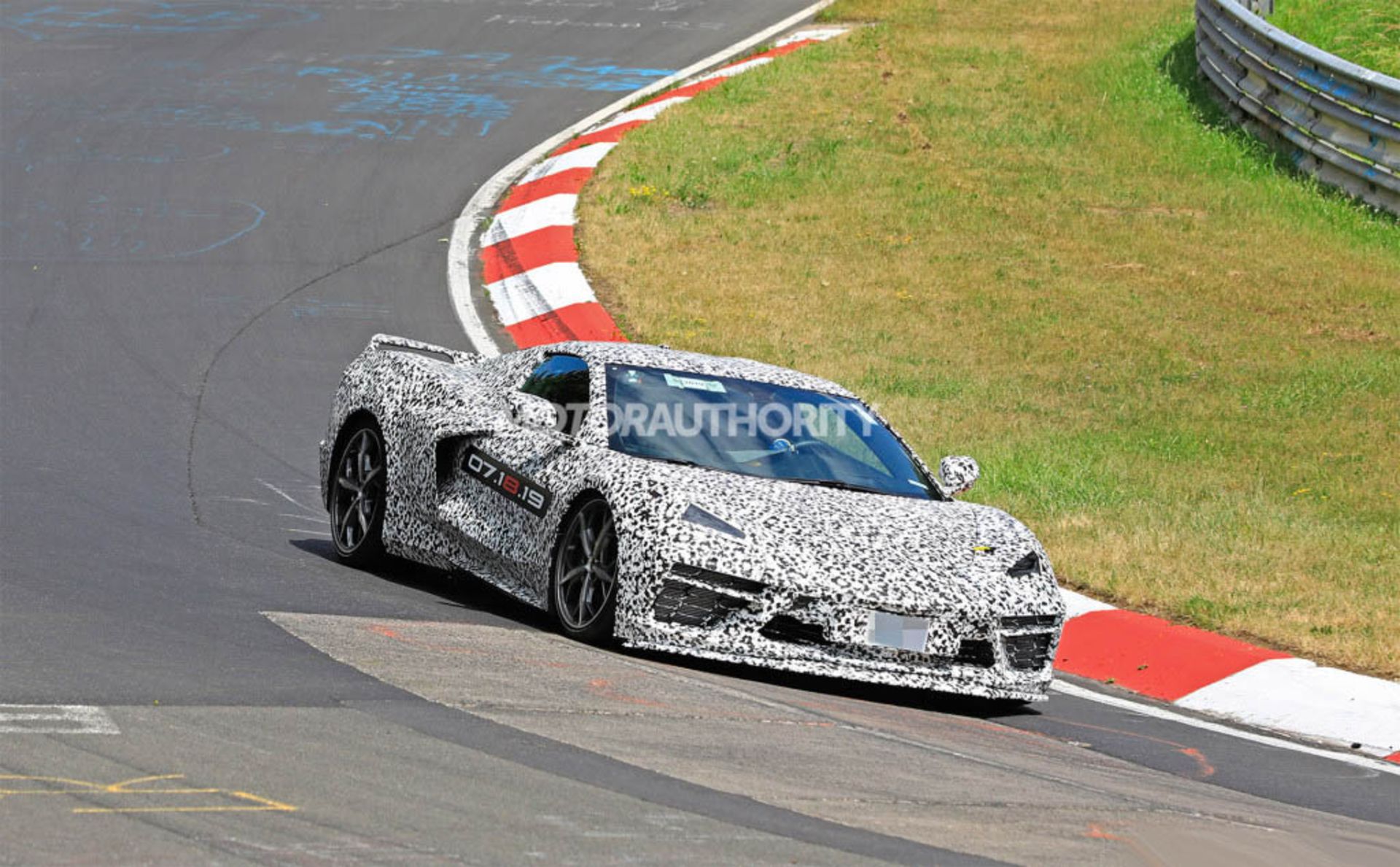 2020-chevrolet-corvette-c8-spy-shots