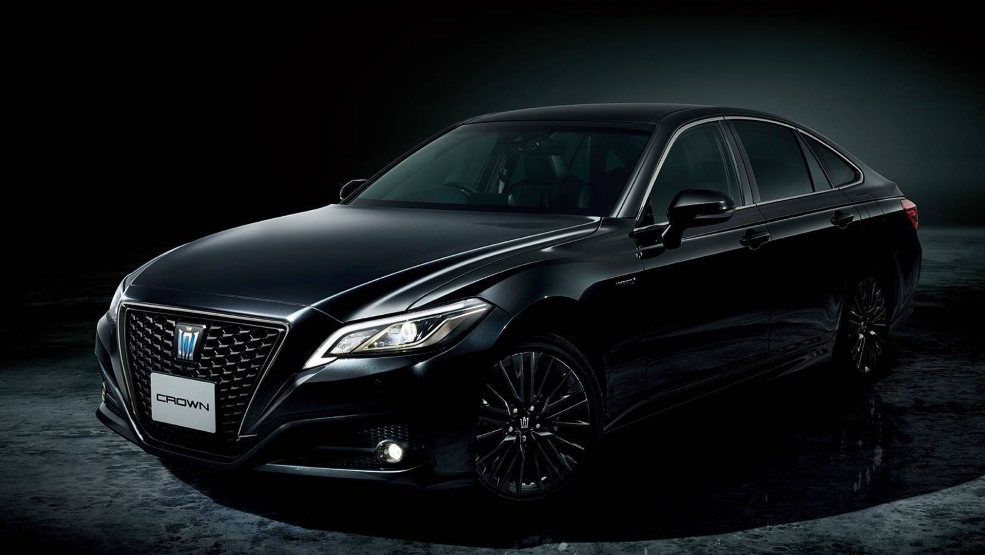 2020-toyota-crown-sport-style-jdm-spec-2