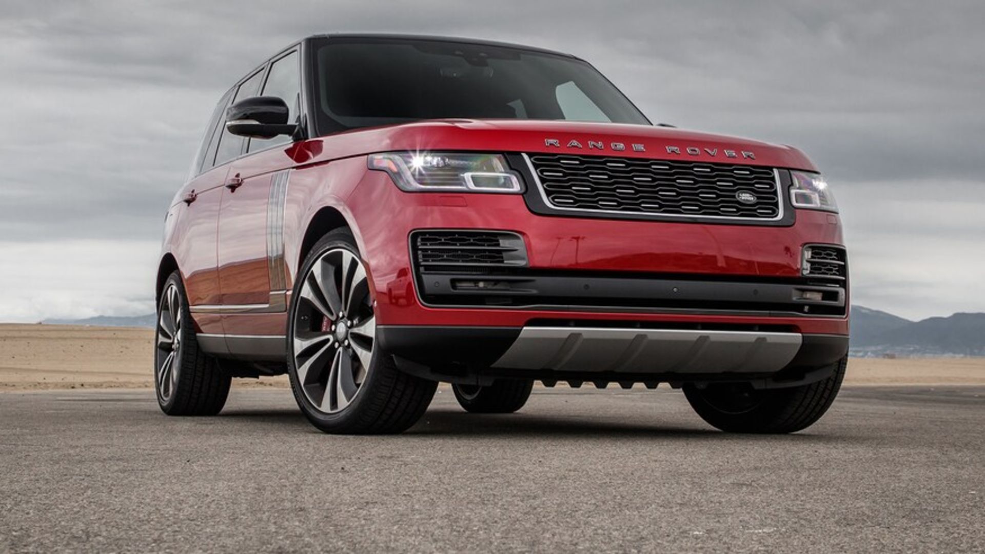 31 - 2019-Range-Rover-SVAutobiography-Dynamic-front-three-quarter-1
