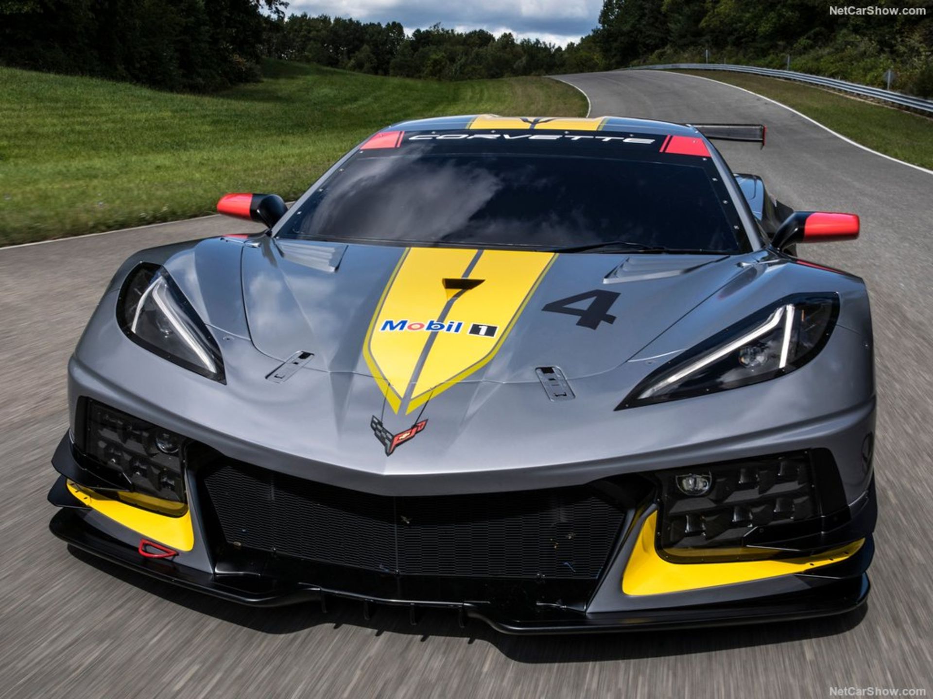 Chevrolet-Corvette_C8.R-2020-1024-07