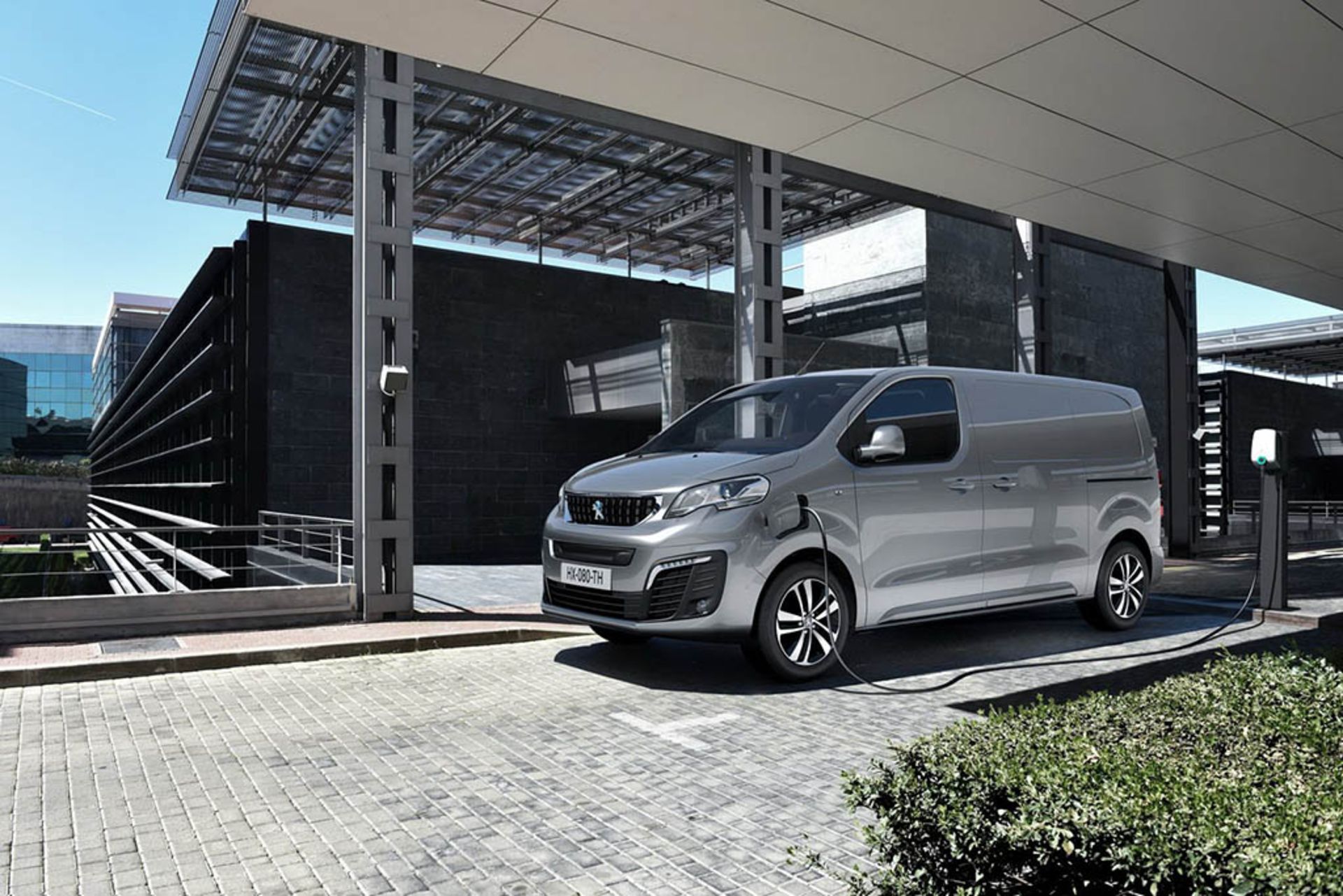 2021-peugeot-e-expert-electric-van