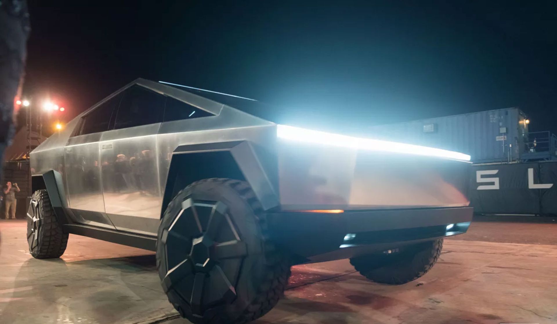 Cybertruck-11