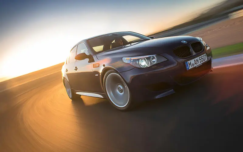 1 - 00-entry-bmw_m5_e60_001_autocar