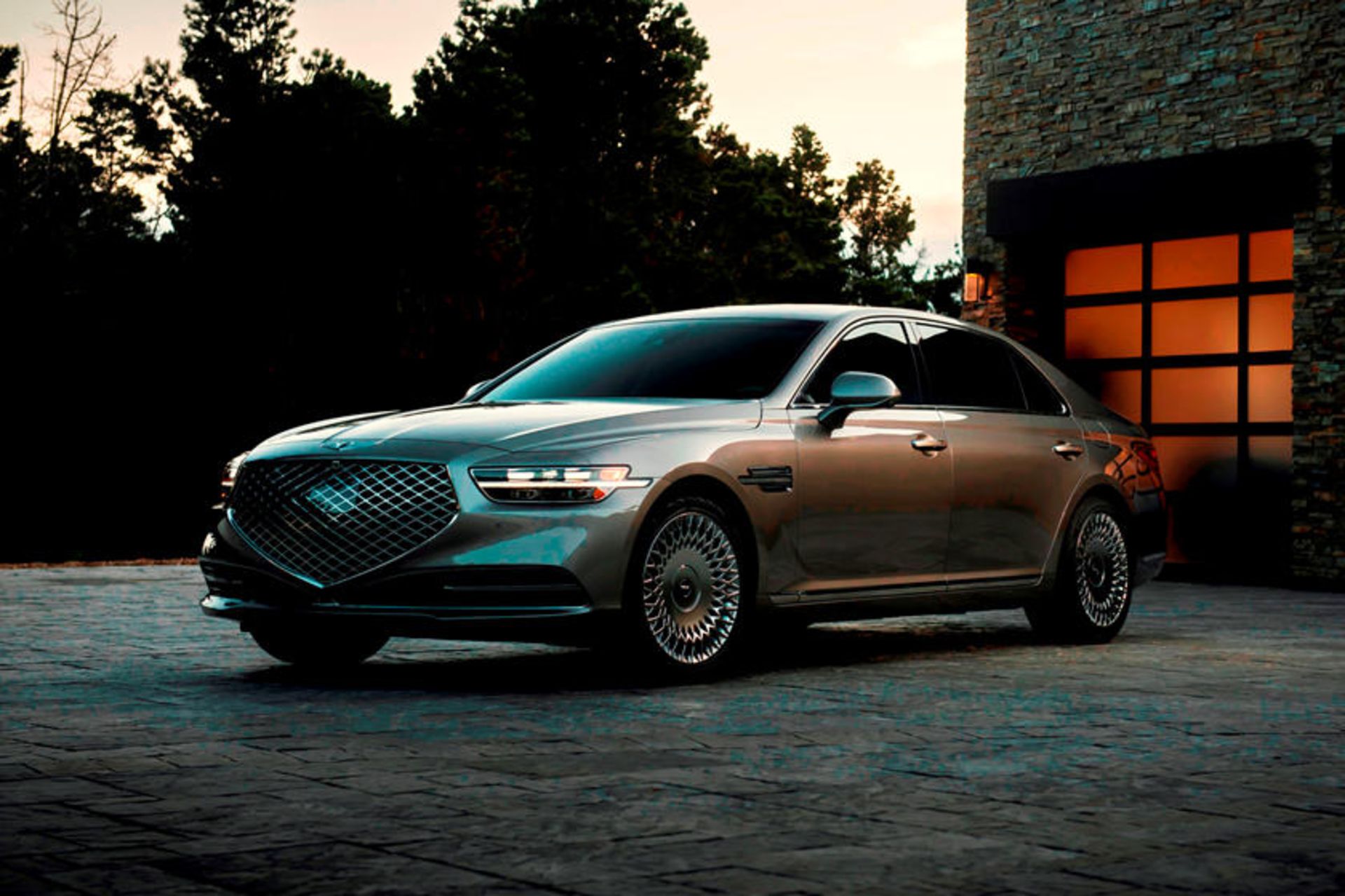 Genesis G90 (1)