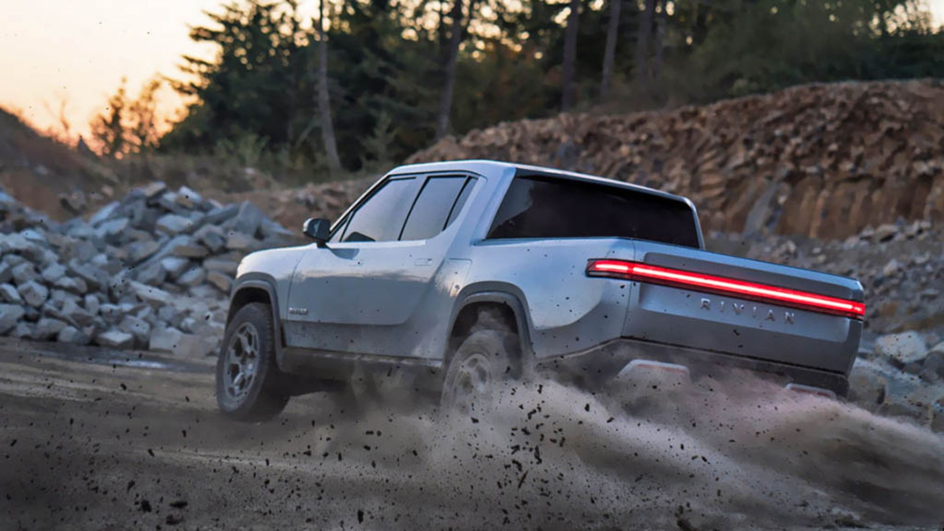 Rivian R1T Tank Turn 1