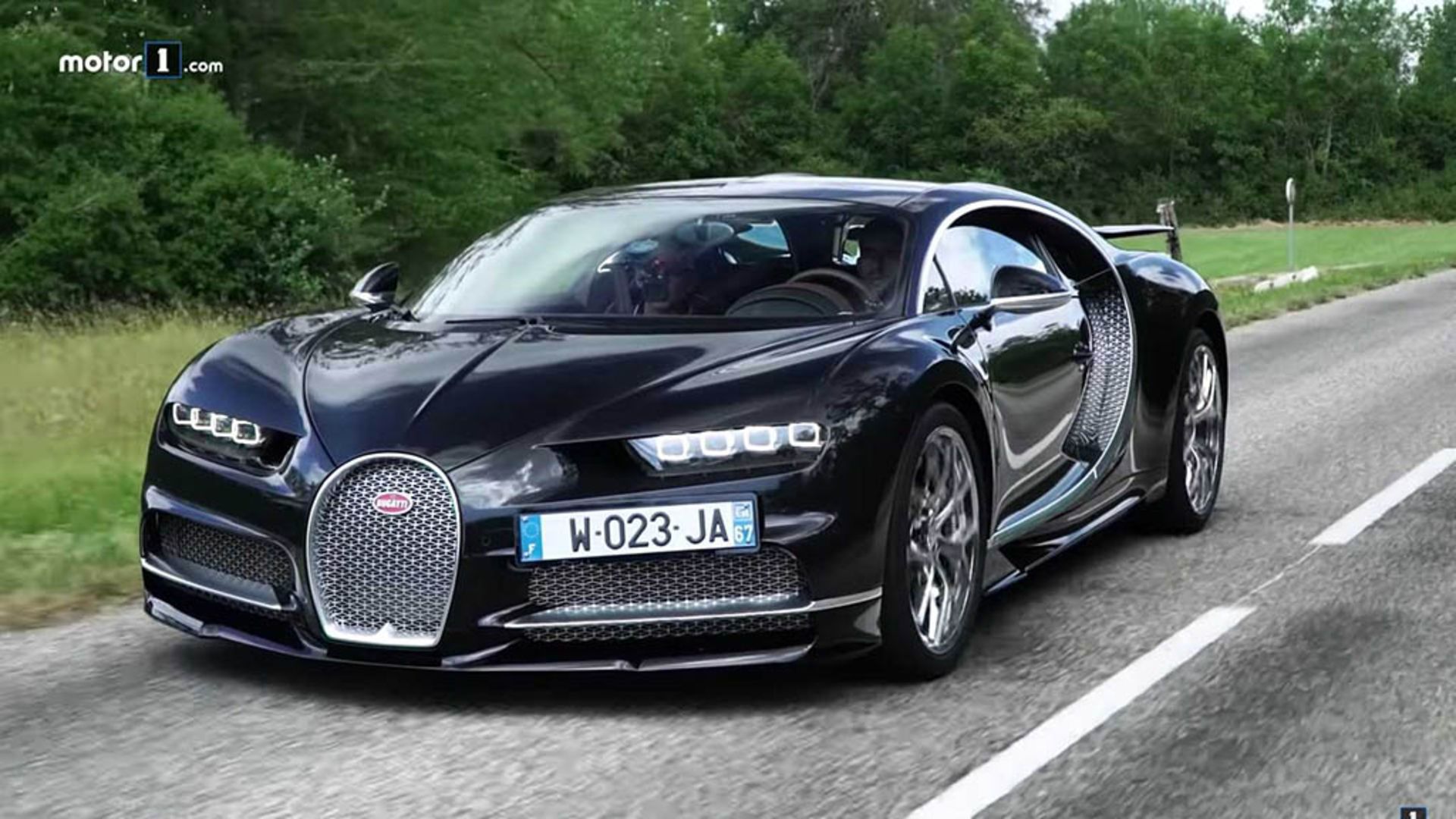 bugatti-chiron-build-in-molsheim