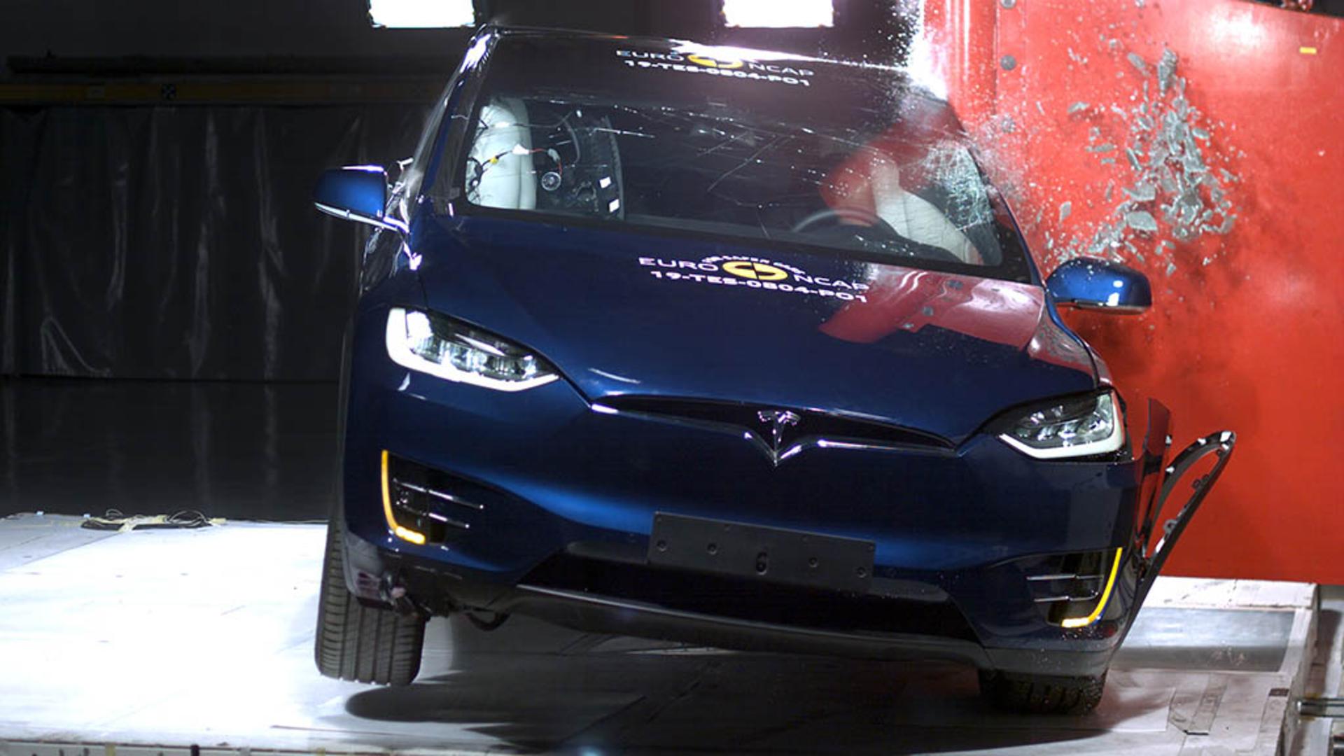 euro-ncap-2019-tesla-model-x-1