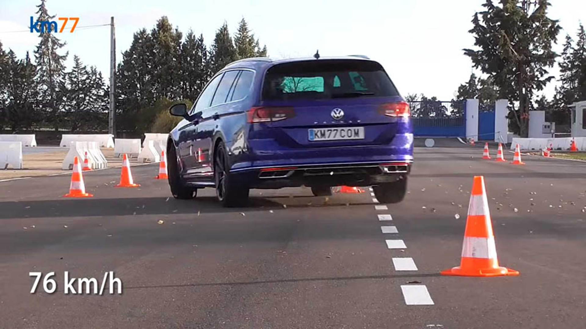 vw-passat-moose-test 1