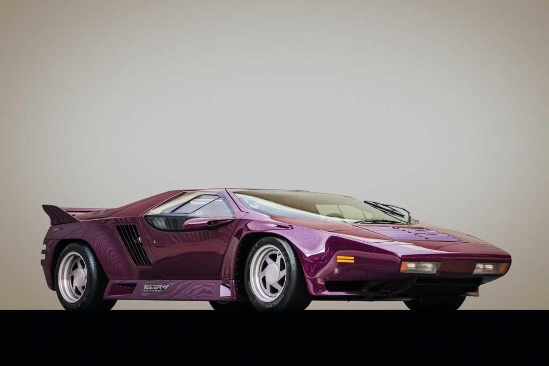 1991-Vector-W8-1