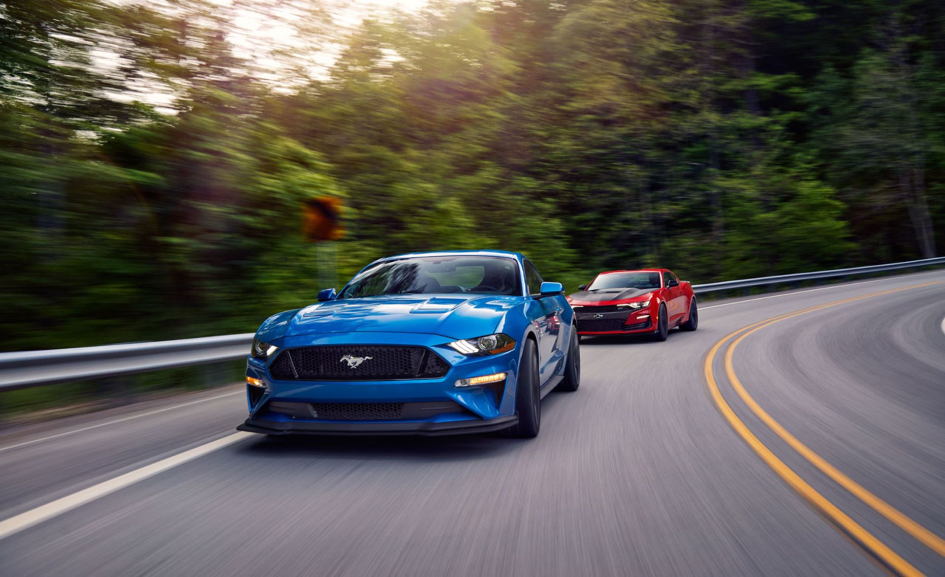 2019-chevrolet-camaro-ss-1le-and-ford-mustang-gt-ppl2-comparison