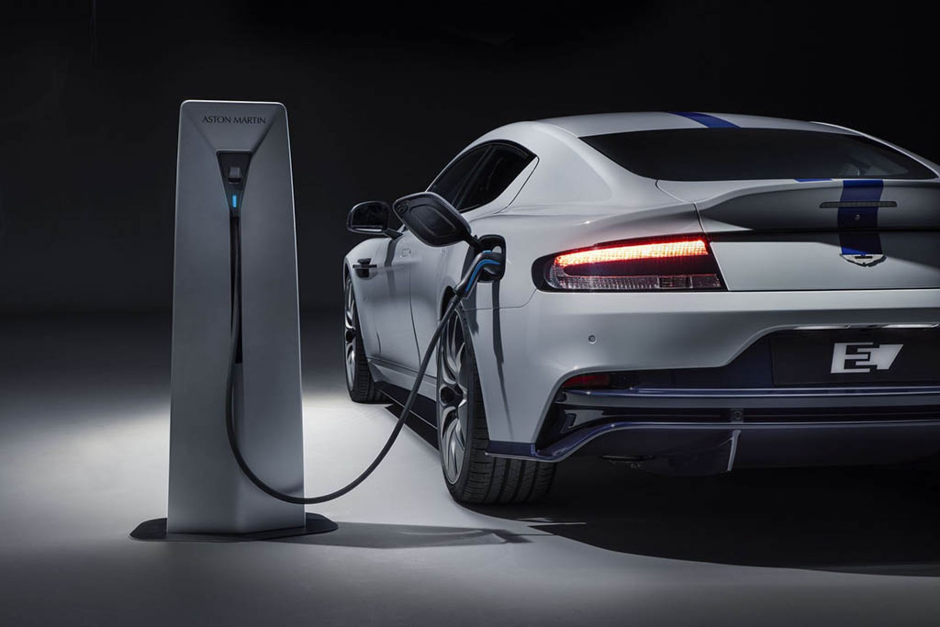 2020-aston-martin-rapide-e-7
