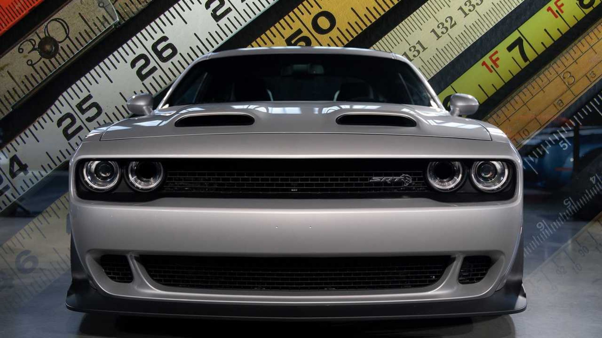 widest-cars-lead