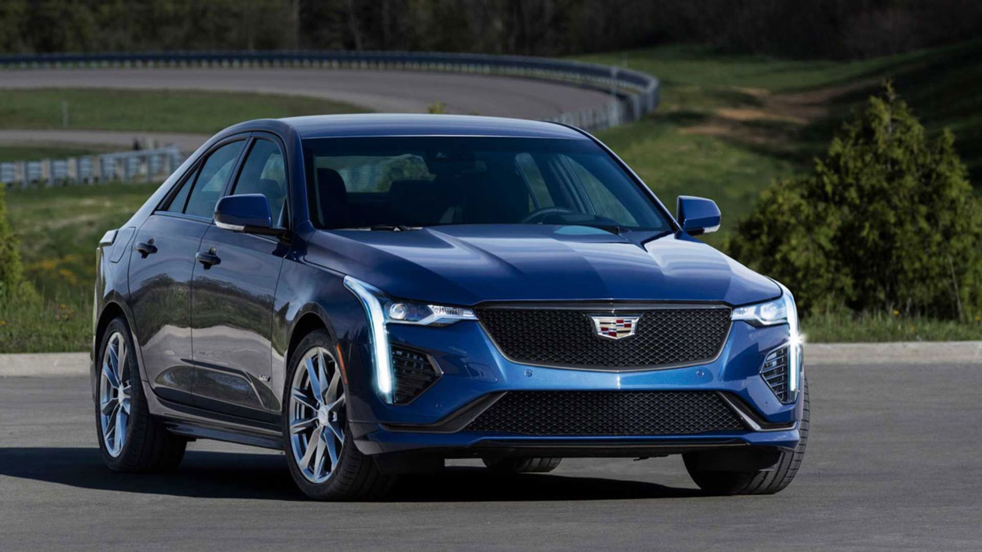 2020-cadillac-ct4-v-01