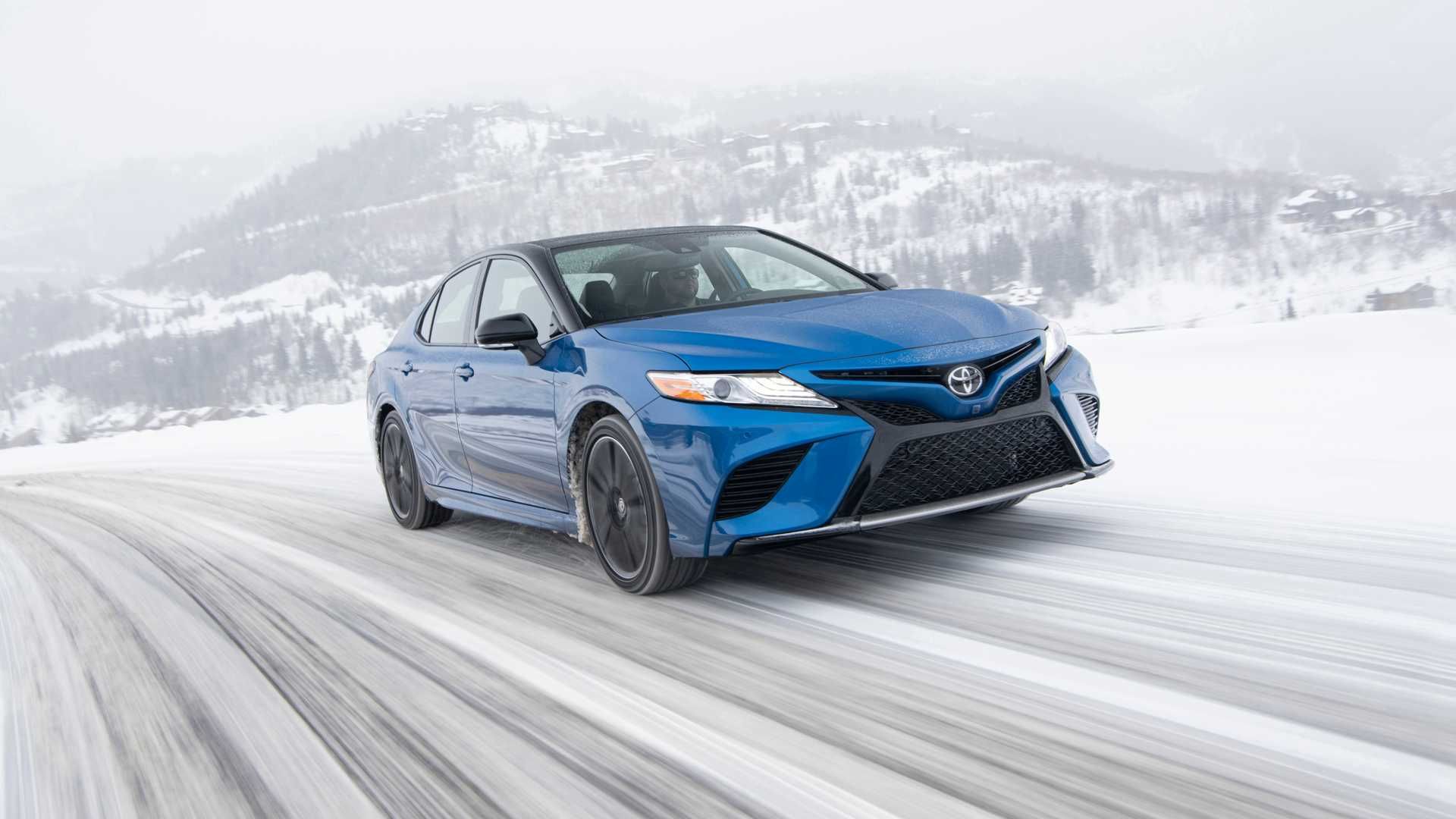 2020-toyota-camry-awd