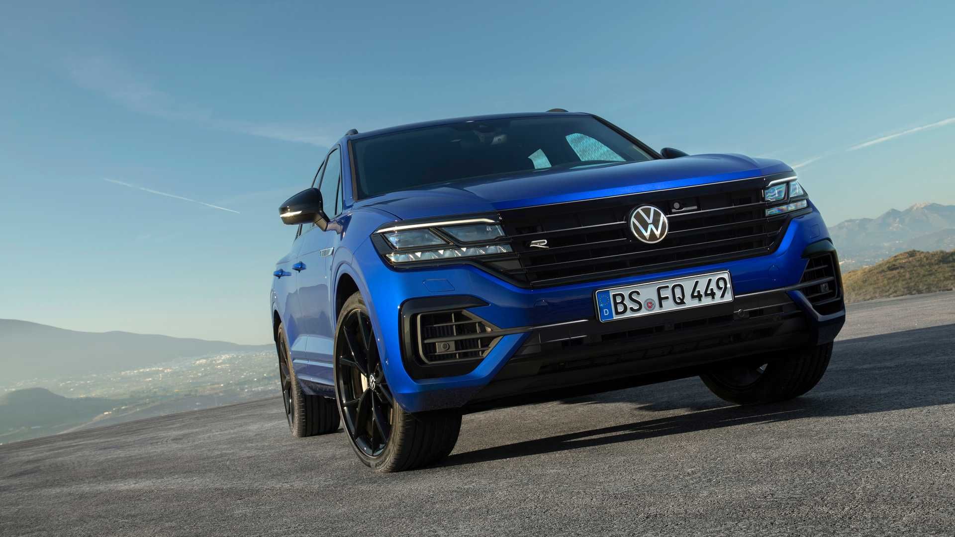 2021-vw-touareg-r 9