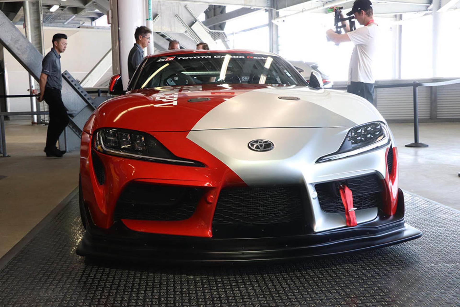Toyota Supra 1