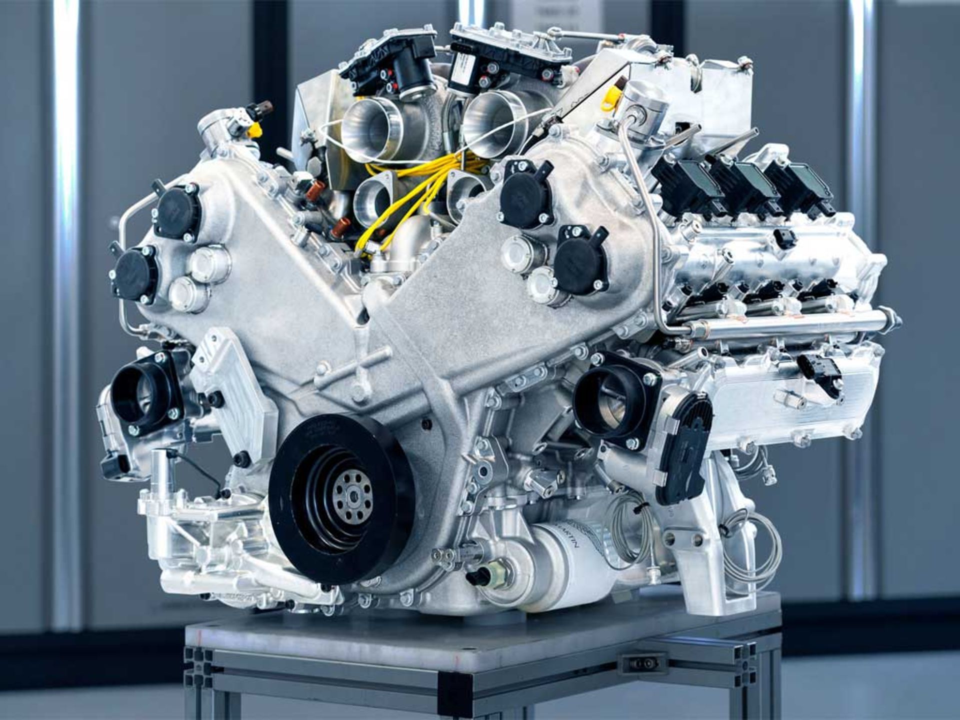 Aston-Martin-V6-Engine-1